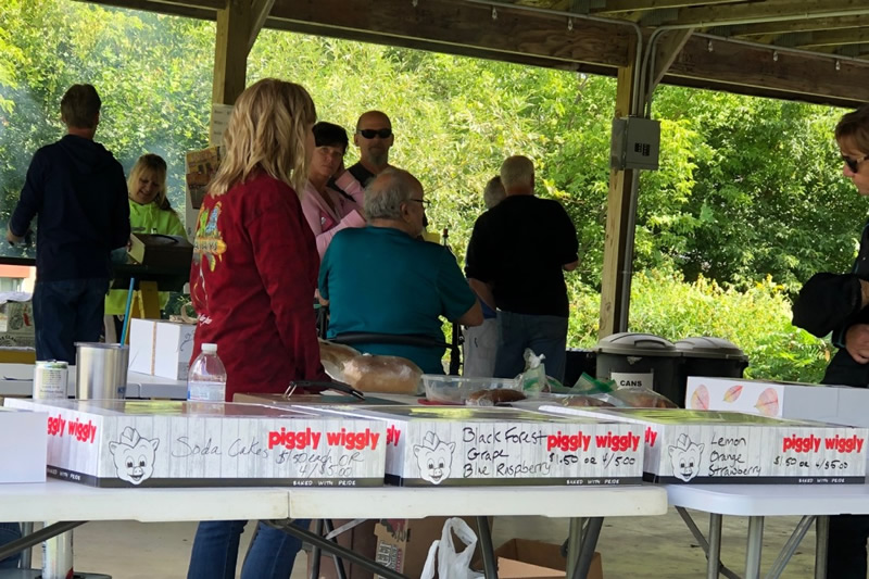 https://www.dundeemill.org/pictures/2019/9 bake sale.jpg